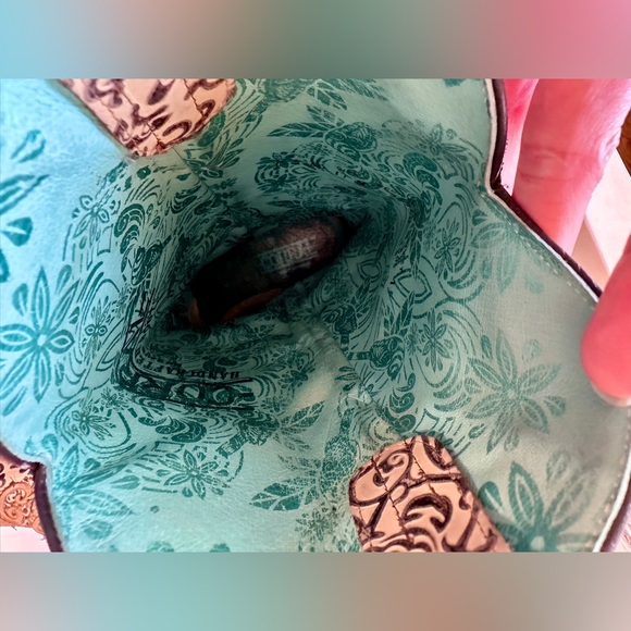 CORRAL BOOTS - BROWN FULL FLORAL EMBROIDERY SO UNUSUAL!!  Size 11!  EUC!!! - Picture 3 of 6